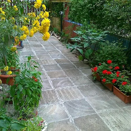 The Colourful Mansion Αγαθούπολη