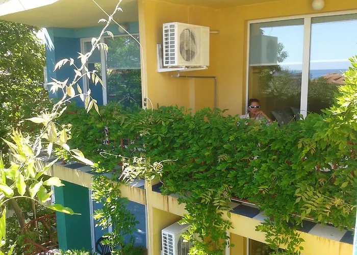 The Colourful Mansion מלון 2*