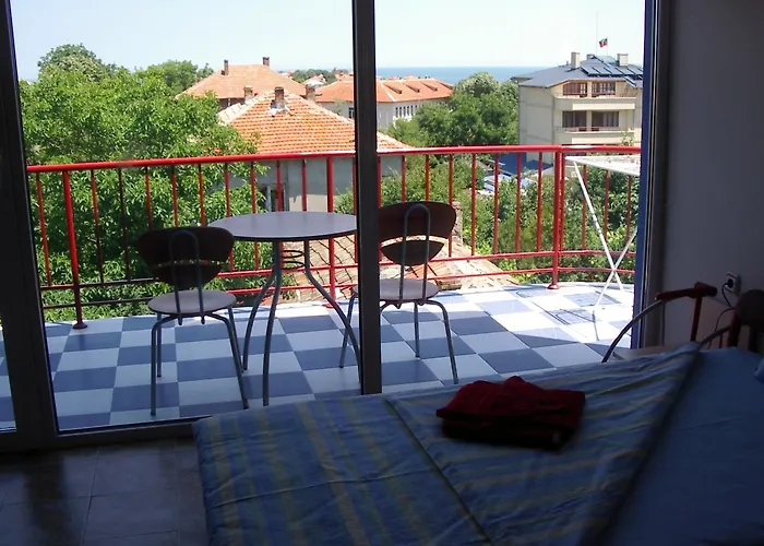 The Colourful Mansion מלון 2*