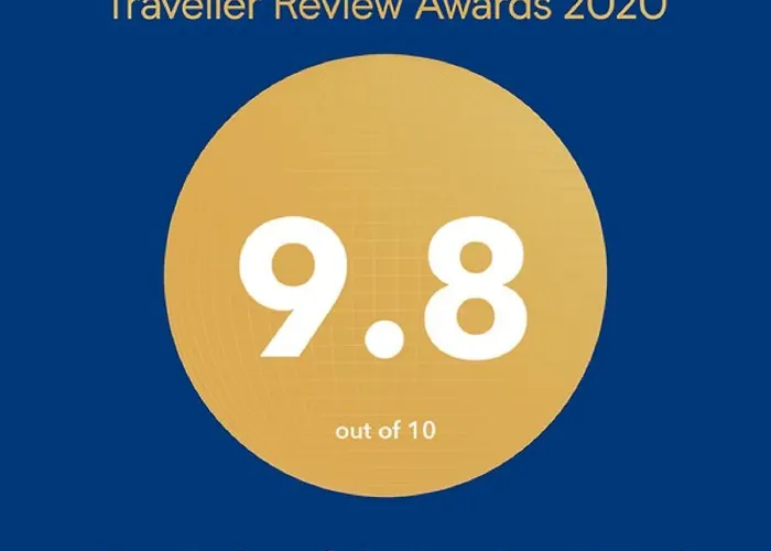 מלון The Colourful Mansion אקהטופול