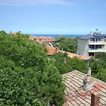Ξενοδοχείο The Colourful Mansion 2*