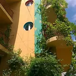 The Colourful Mansion Hotel Achtopol