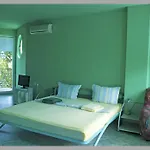 The Colourful Mansion فندق أتوبول