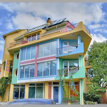 The Colourful Mansion Hotel Achtopol