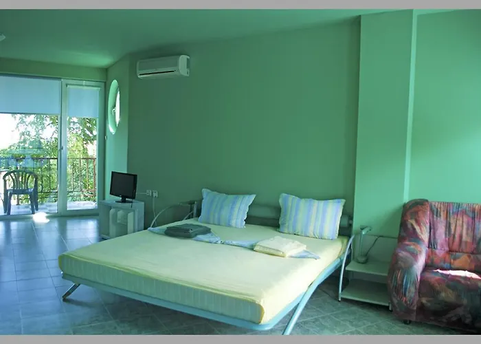 The Colourful Mansion Hotel Ahtopol