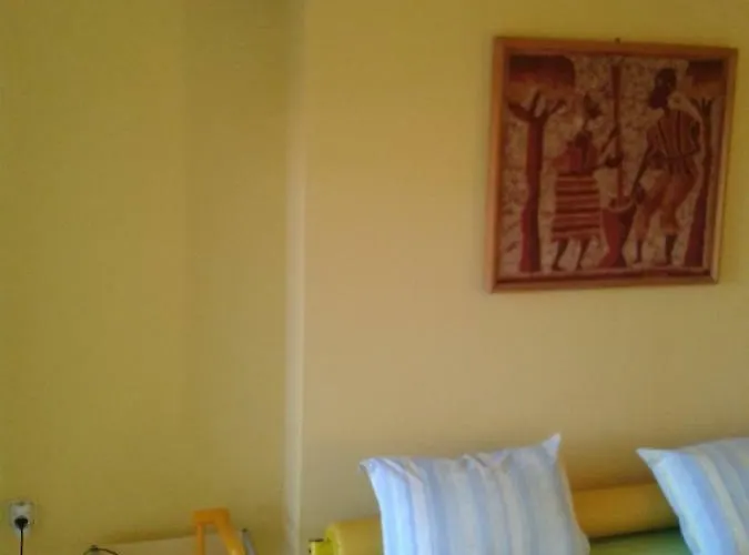 Hotel The Colourful Mansion 2*